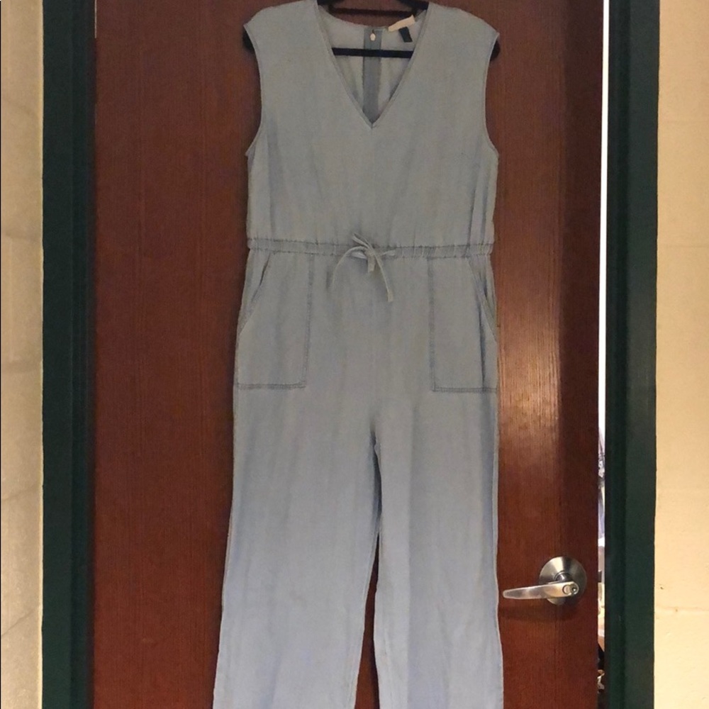Universal Thread Lightwash denim jumpsuit